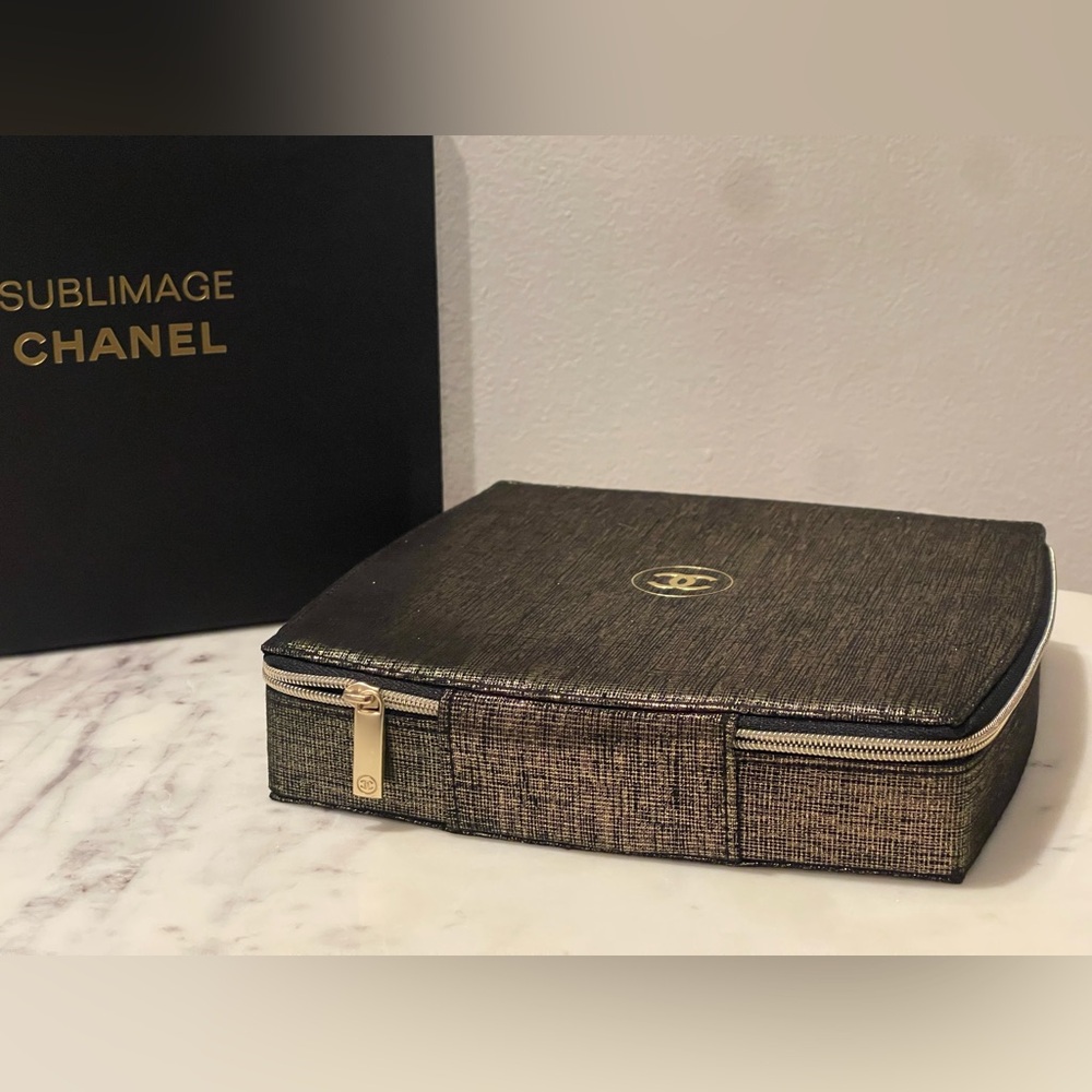 Sublimage Chanel Vanity Case - Picture 4 of 4